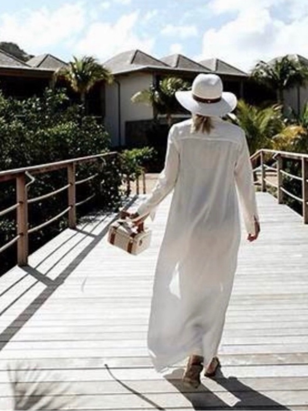 Like new Summersalt Long White Buttoned Cover Up with belt